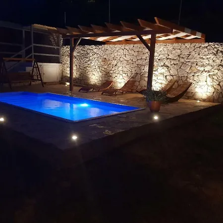 House With Pool Gabi * Kastela