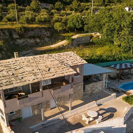 House With Pool Gabi