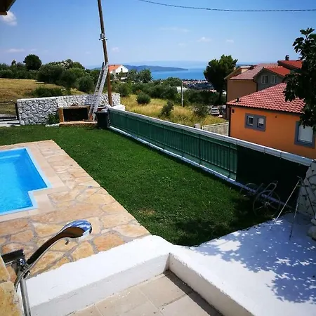 House With Pool Gabi *